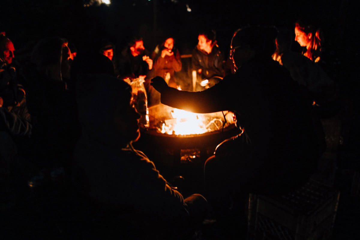 fire-pit-safety-for-kids-seasonal-rules