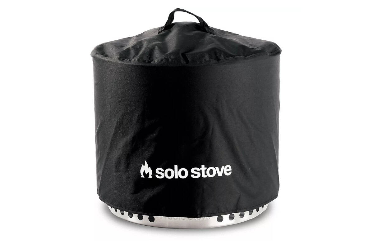 smokeless-fire-pit-advantages-care Image of a covered Solo Stove Ranger.