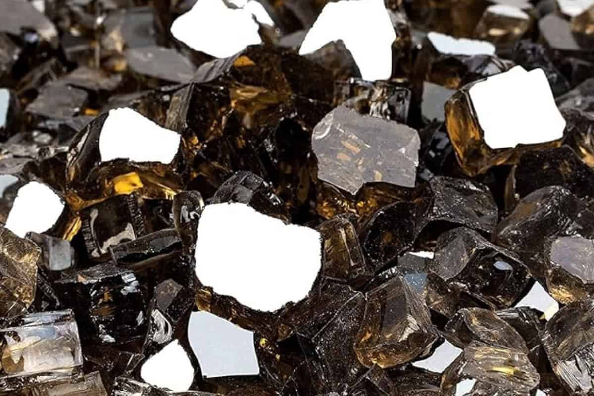 how-long-does-fire-glass-last-conclusion Image of pile of amber fire pit glass